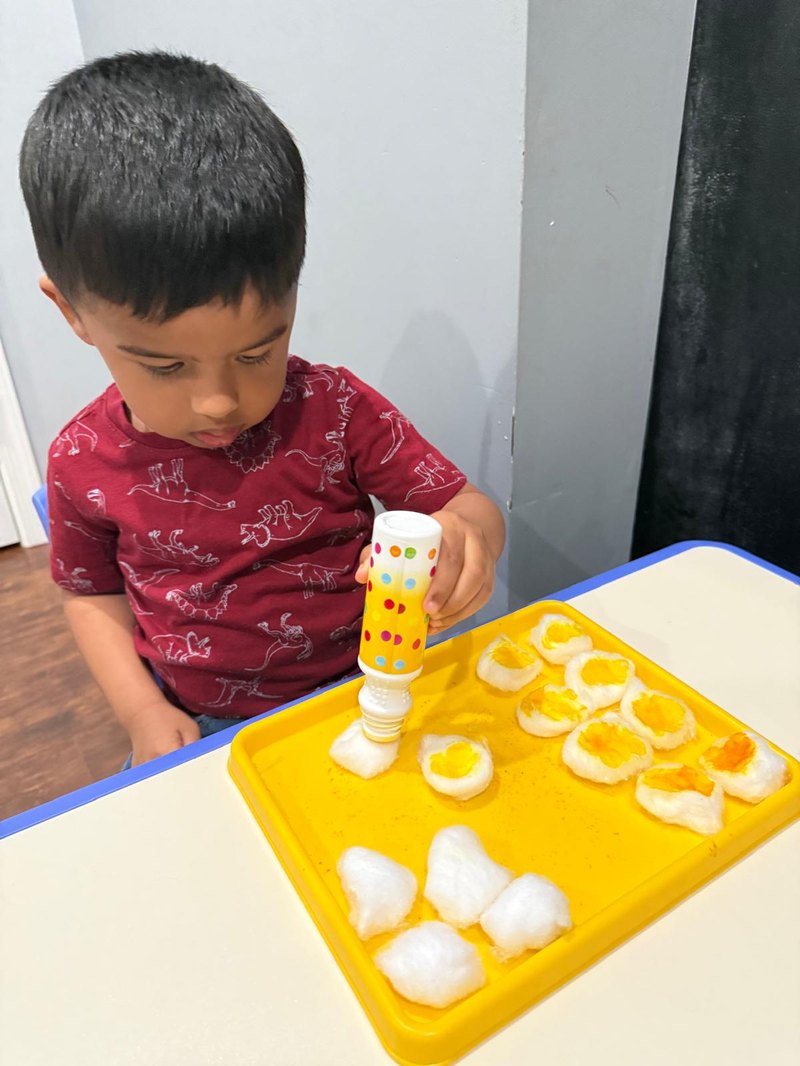 A sensory activity at the table